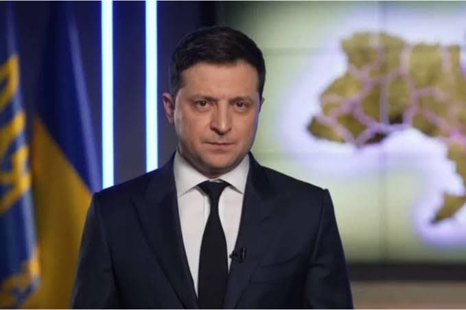 VOLODYMYR ZELENSKY SE DEMANDE SI L'OTAN N'EST PAS DIRIGÉE PAR LA RUSSIE