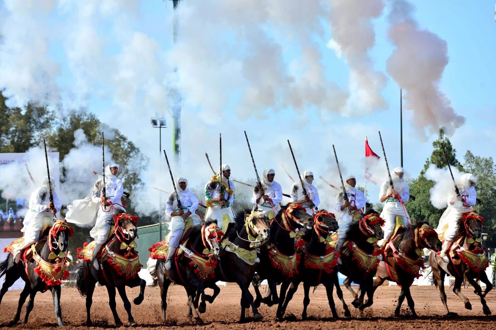 VIDEO: La 21ème édition du Trophée Hassan II des arts équestres traditionnels « Tbourida »