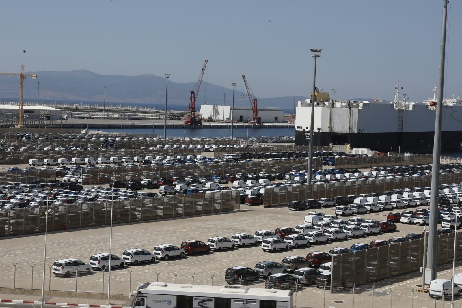 Automobile : Exportations d'une valeur de 66,7 milliards d'AED en août 2022