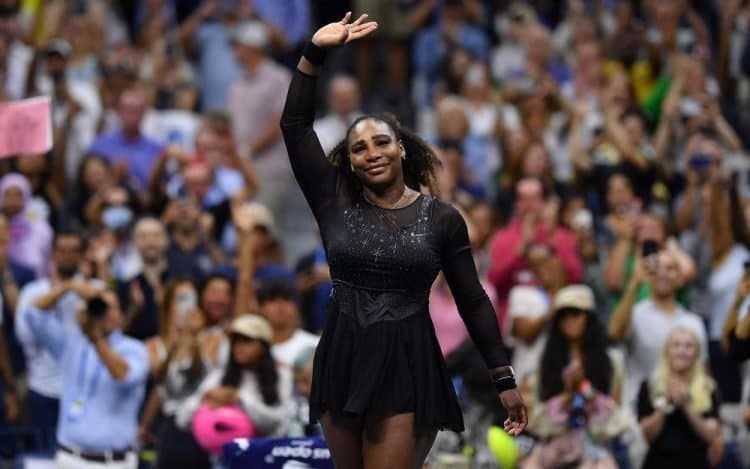 Serena Williams tire sa révérence marquant la fin d’une carrière