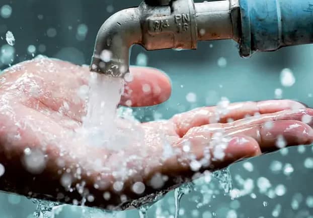 ONU: la moitié des ventes d'eau en bouteille suffirait à fournir de l'eau potable à tous
