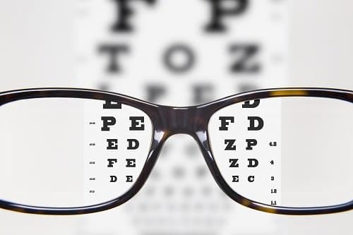Des lunettes qui apprivoisent la myopie, l’espoir face à l’explosion de cette pathologie