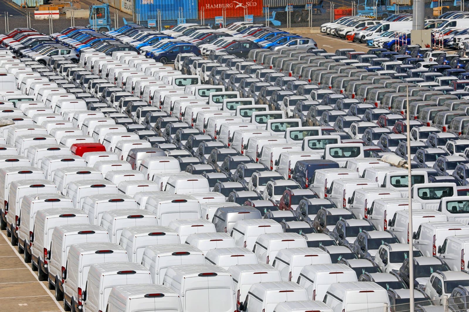 AUTOMOBILE: LE MARCHÉ EUROPÉEN A POURSUIVI SA CROISSANCE EN SEPTEMBRE
