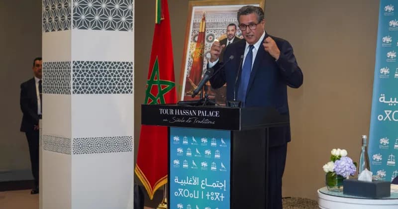 Akhannouch appelle au dialogue avec les enseignants pour des solutions éducatives durables.