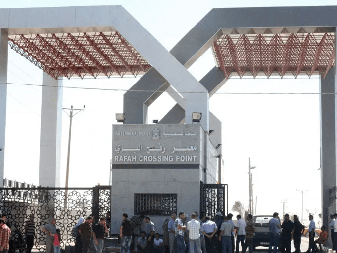 La trêve permet le retour des Palestiniens bloqués, une lueur d'espoir à Gaza.