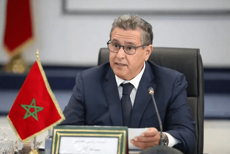 Le Premier Ministre et les chambres de commerce renforcent l'engagement pour le développement économique marocain.