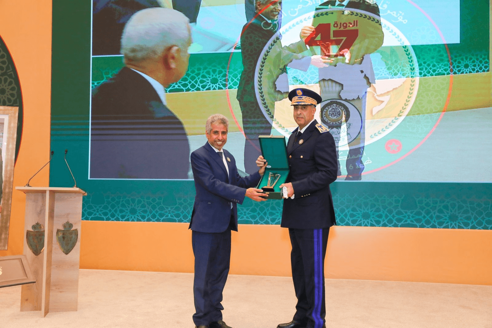 La victoire du Royaume du Maroc au prix du Meilleur Film sur l'aspect humanitaire des services de sécurité nationale.