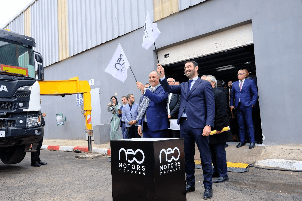 M. Ryad Mezzour, ministre de l'industrie et du commerce, participe au lancement des nouvelles voitures "NEO MOTORS"marocaines.