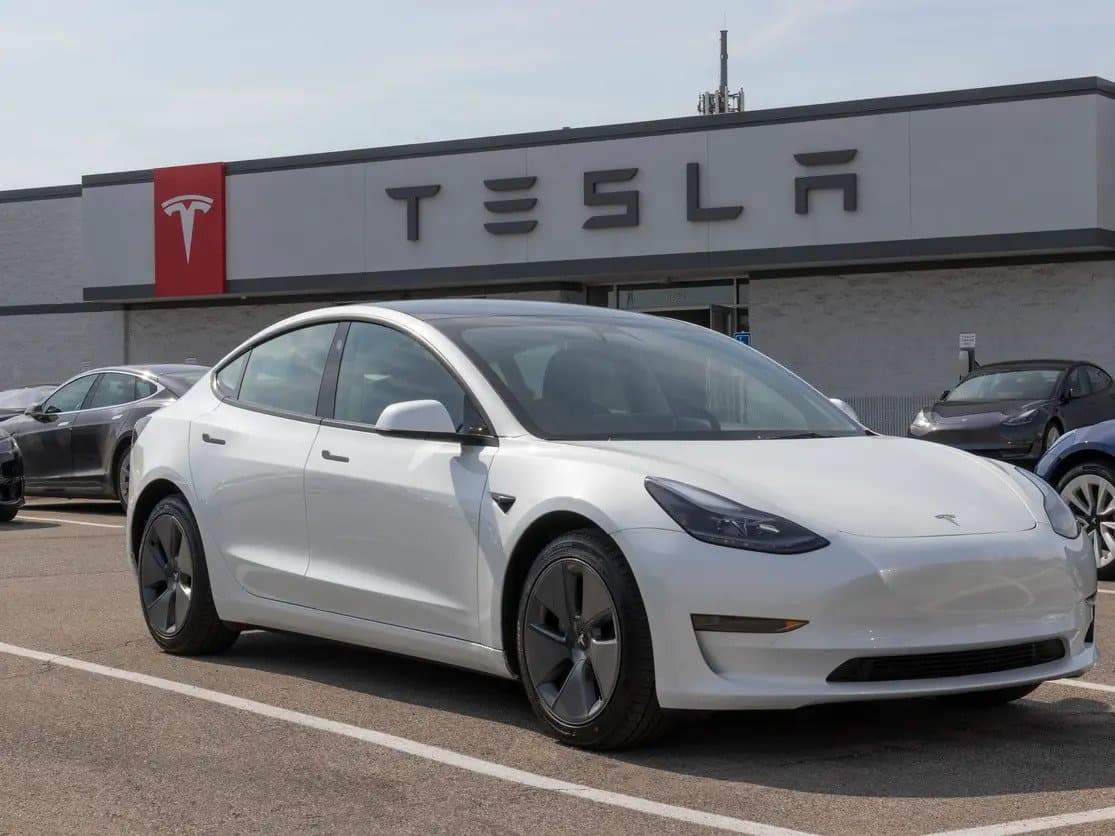 Tesla retire 1,6 million de véhicules électriques de la Chine.