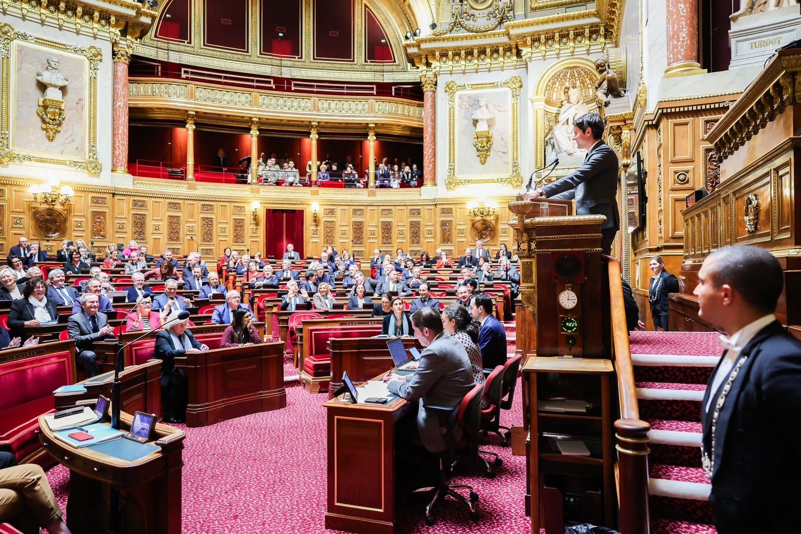 "Être Français en 2024, c'est pouvoir être Premier ministre en assumant son homosexualité" Gabriel Attal