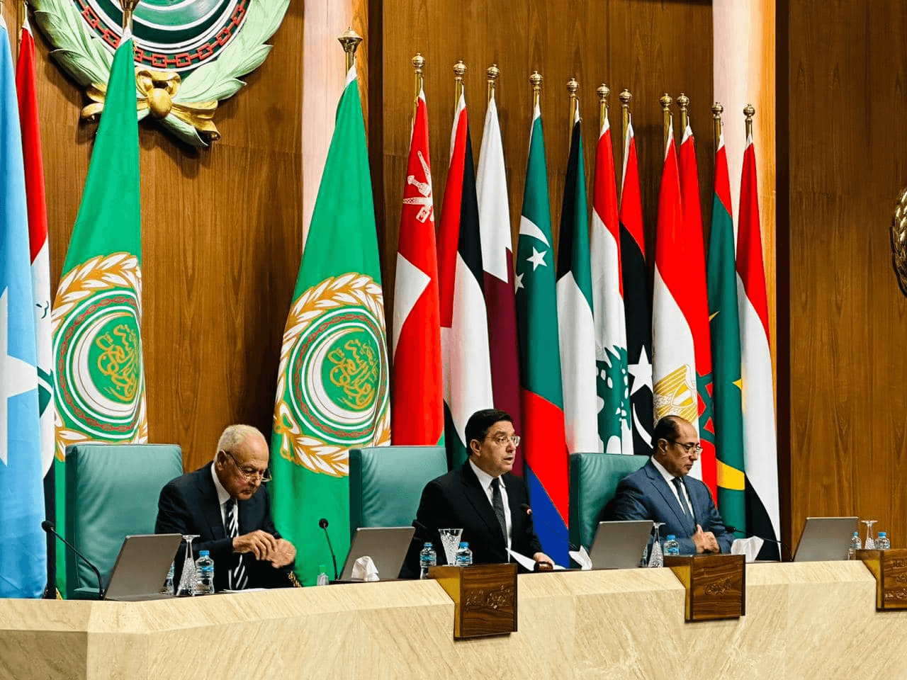 Le Maroc préside une réunion d'urgence du Conseil des MAE arabes .