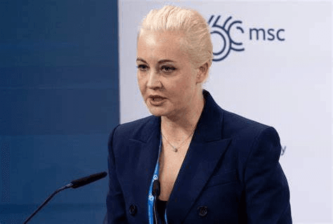 Yulia Navalnaya l'épouse d’Alexeï Navalny veut que "Poutine soit puni"