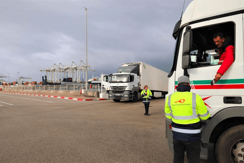 Double problème : le Maroc fait face au vandalisme en Europe et à la hausse des tarifs en Mauritanie