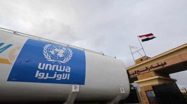 Le Centre International pour la Justice Poursuit le Royaume-Uni pour Suspendre le Financement de l'UNRWA