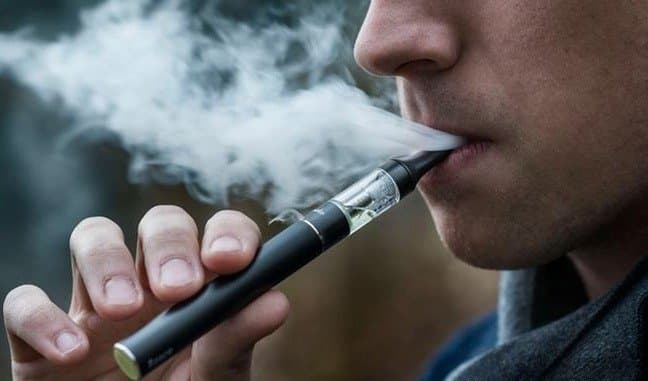 Ait Taleb encourage la lutte contre l'utilisation de la nicotine chez les jeunes