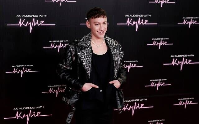 Le candidat britannique au cœur d'une polémique à l'Eurovision 2024 : Appel au boycott contre la participation d'Israël !"