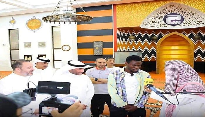 L'ancien joueur congolais du Wydad Club annonce sa conversion à l'islam dans une mosquée koweïtienne