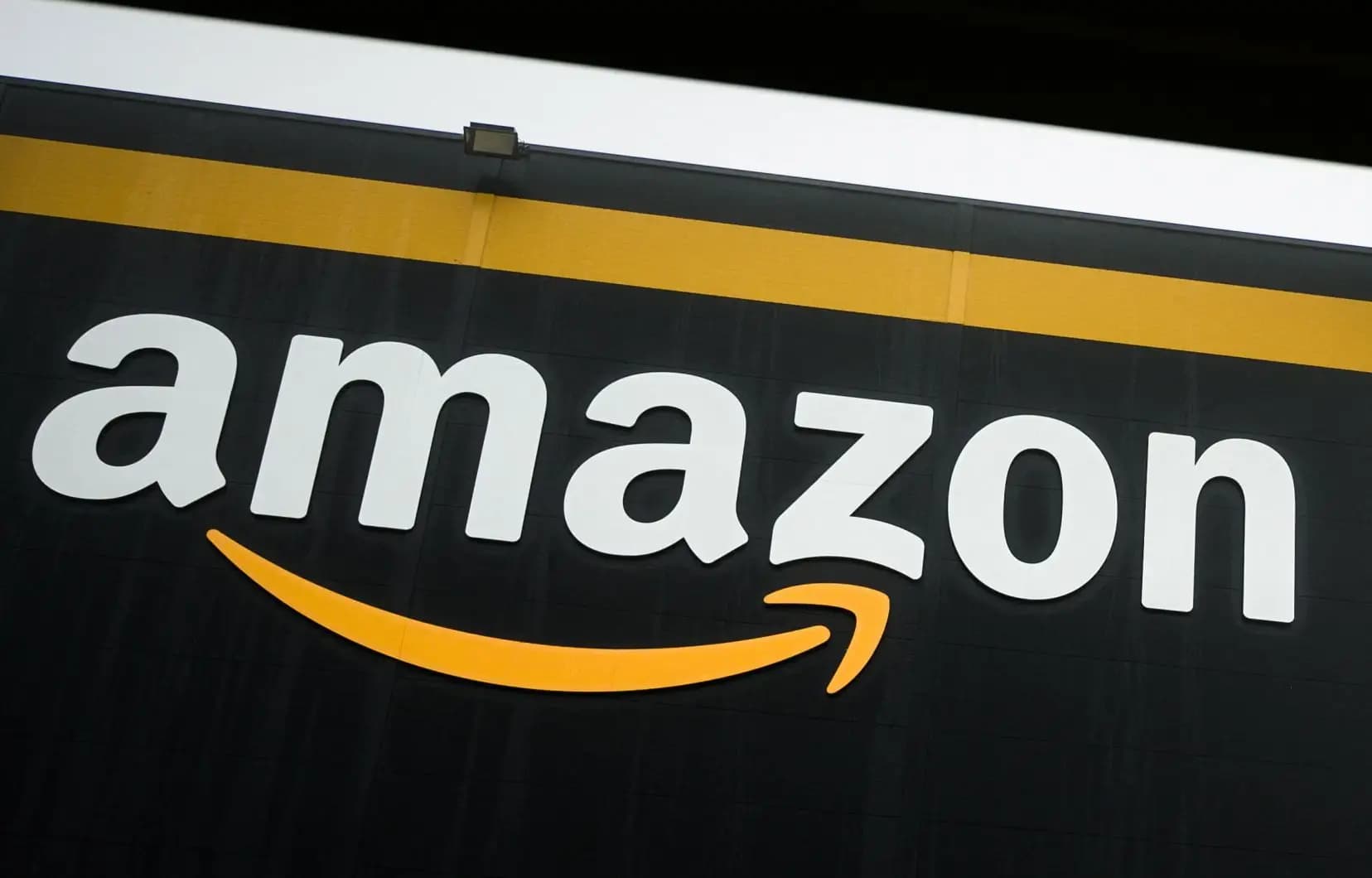 Amazon abandonne l'IA au profit de milliers de travailleurs pour son système de shopping automatisé