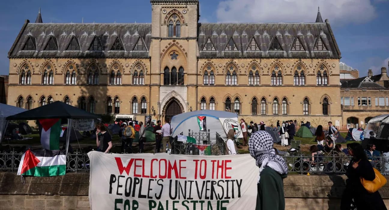 Les étudiants et universitaires d'Oxford appellent à l'enseignement à distance pour les étudiants de Gaza