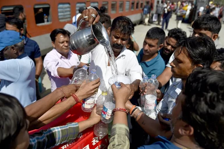 Chaleur record, ouragan et pénurie d’eau en Inde et au Pakistan