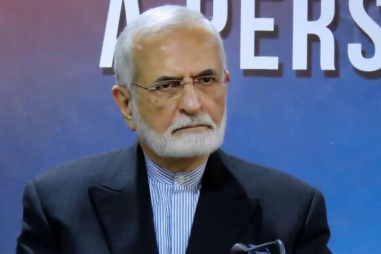 Conseiller de Khamenei : Téhéran modifiera sa doctrine nucléaire si Israël menace son existence