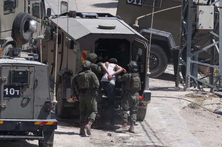 Un martyr a été abattu par les forces d'occupation à Jérusalem et 18 Palestiniens ont été arrêtés en Cisjordanie