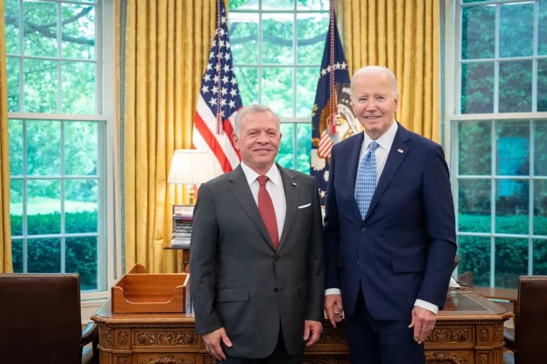 Le roi de Jordanie et Biden confirment leur engagement à faciliter l'acheminement de l'aide humanitaire à Gaza