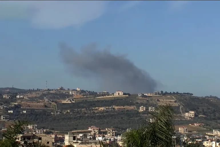 Le Hezbollah bombarde 4 sites israéliens et tue 2 personnes lors d'un raid au sud du Liban
