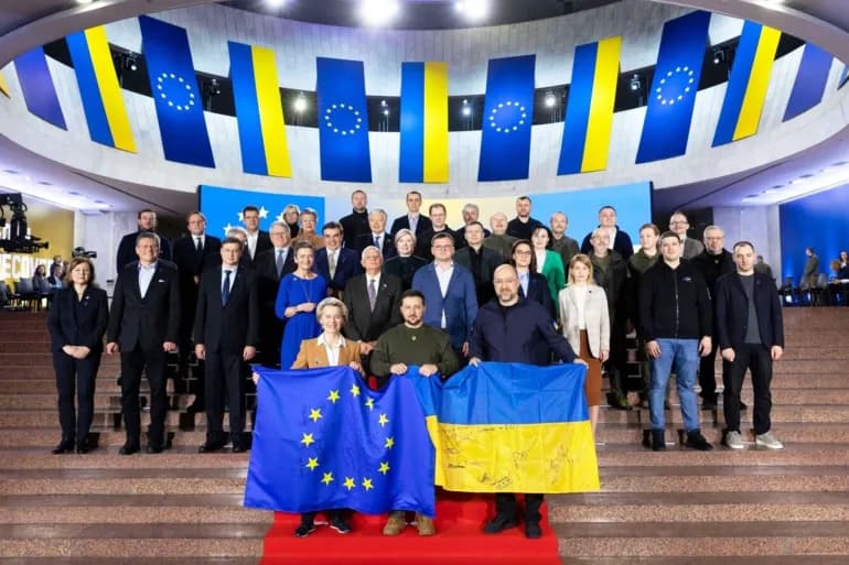 Officiellement.. l'Union européenne lance les négociations d'adhésion de l'Ukraine et de la Moldavie