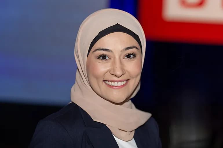 Australie.. Le parti au pouvoir punit une députée voilée pour avoir soutenu l’État de Palestine