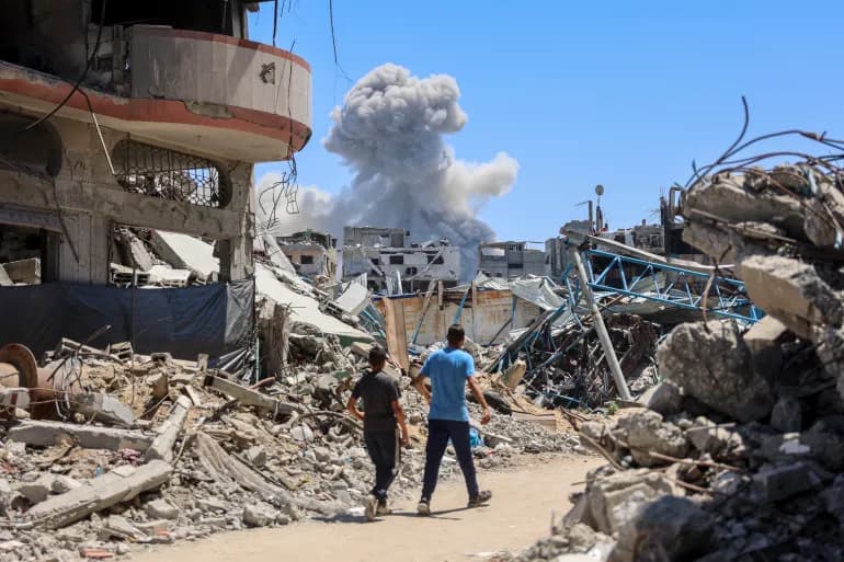 L'occupation israélienne envahit plusieurs zones de Gaza et annonce la mort d'un officier et d'un soldat