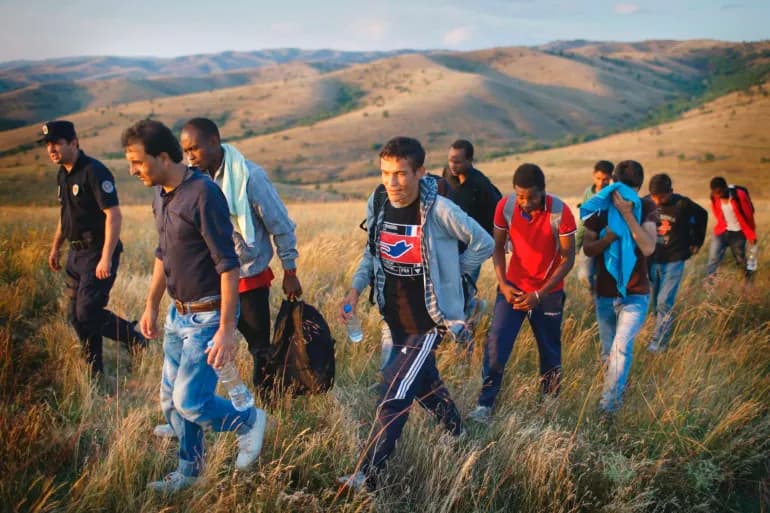 Agence européenne : Les mauvais traitements infligés aux migrants ne font pas l'objet d'enquêtes sérieuses