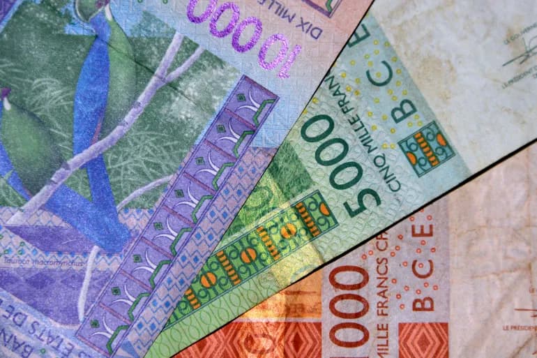 Crises monétaires et inflation… L’Afrique se resserre financièrement alors que le monde s’assouplit