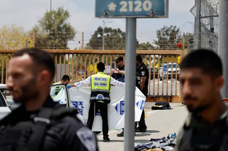 Deux personnes ont été blessées dans une attaque au couteau menée par un Canadien près de la bande de Gaza