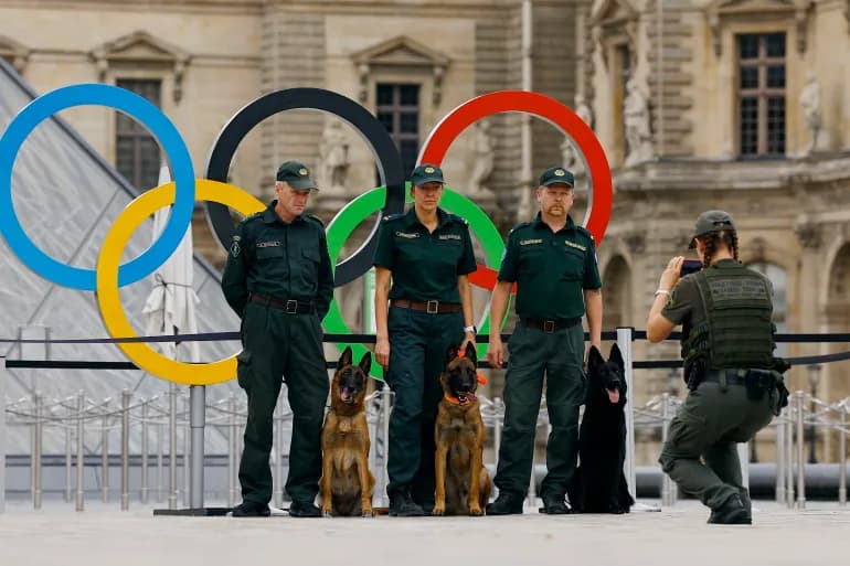 Un entraîneur français arrêté après avoir uriné dans la rue pendant les JO de Paris