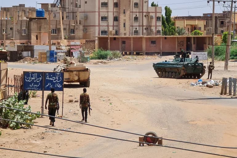 L'armée soudanaise parle d'"opérations spécifiques" à Khartoum