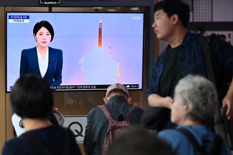 La Corée du Nord poursuit ses tests de missiles et le Sud regarde