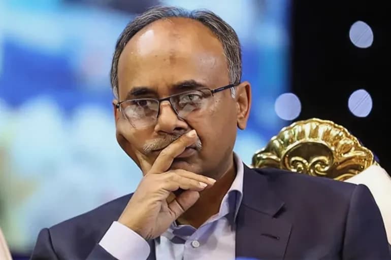 Sous la pression des protestations, le gouverneur de la Banque centrale du Bangladesh et le président de la Bourse ont démissionné