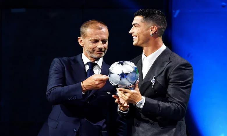 Cristiano Ronaldo honoré pour son record en Ligue des Champions