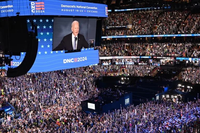 Biden s'engage à mettre fin à la guerre à Gaza et passe le flambeau à Harris lors de la convention du Parti démocrate