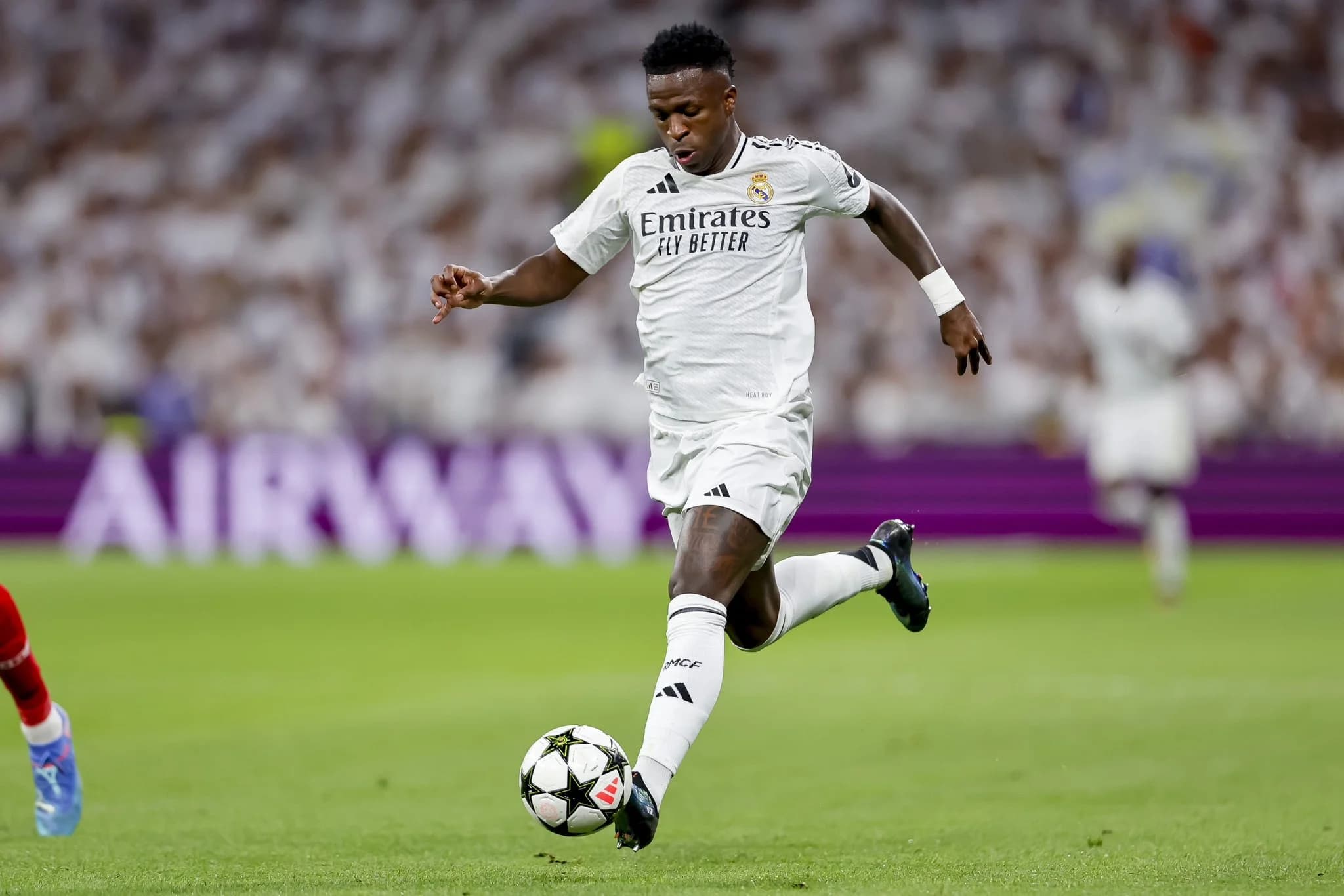L'entraîneur du Real Madrid, Ancelotti, soutient Vinicius pour le Ballon d'Or 2024