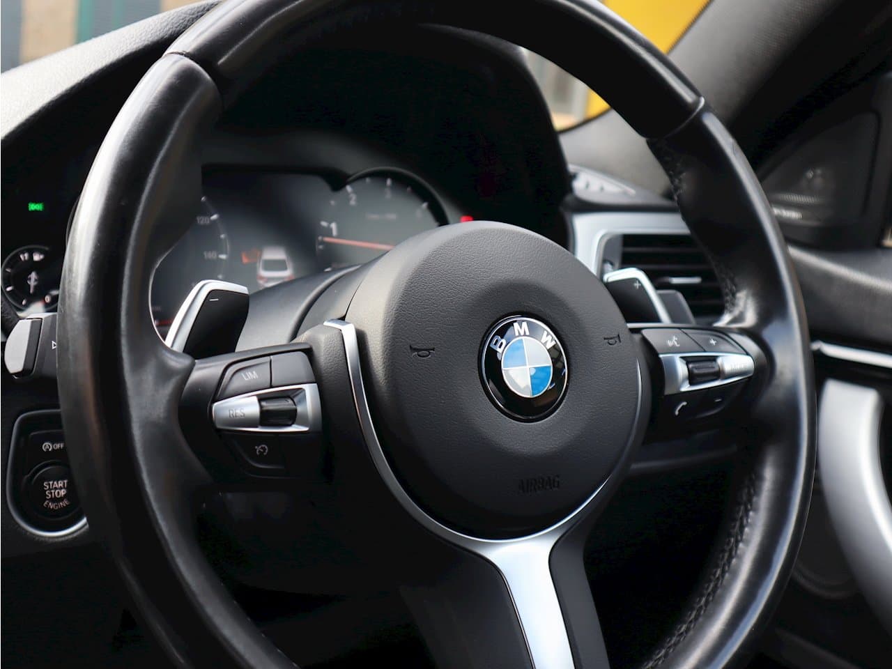 BMW réduit ses objectifs annuels en raison…