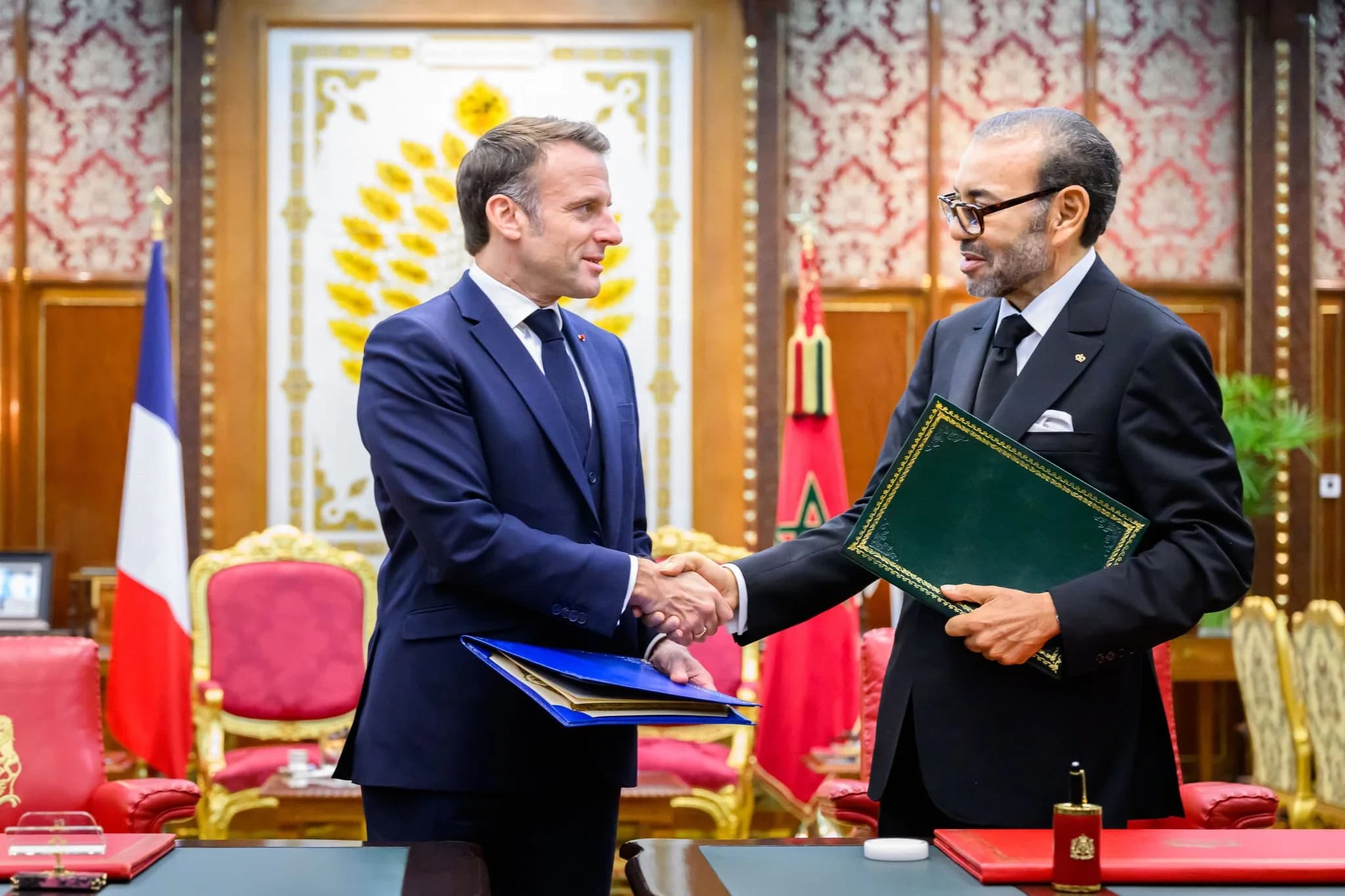 SM Le Roi et Macron signent la Déclaration du Partenariat d’exception Maroc-France