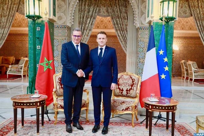 Le président Macron reçoit le Premier ministre Aziz Akhannouch à Rabat