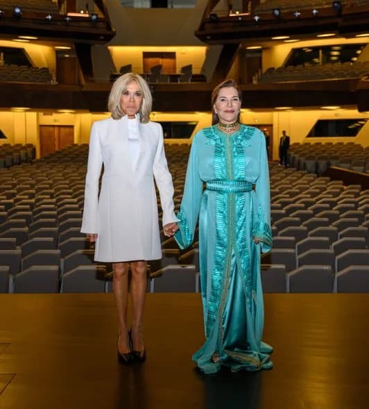 Lalla Hasnaa, accompagnée de Brigitte Macron, inaugure le Théâtre Royal de Rabat