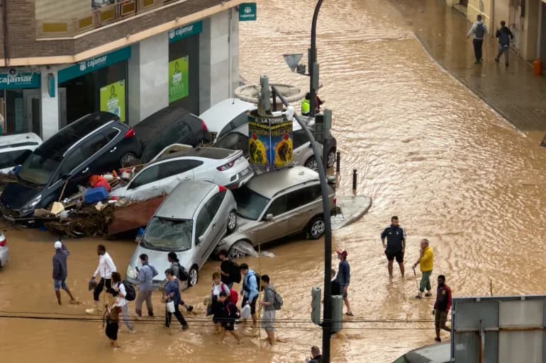 Valence : deux Marocains morts, 26 disparus suite aux inondations