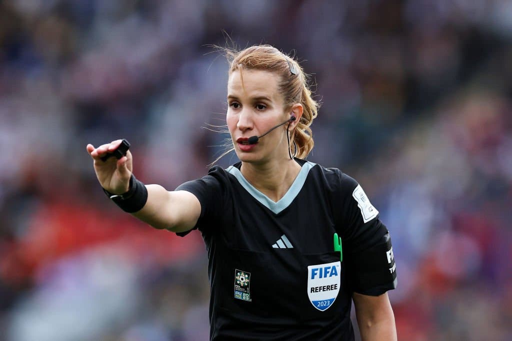 Bouchra Karboubi, cinquième meilleure arbitre au monde en 2024