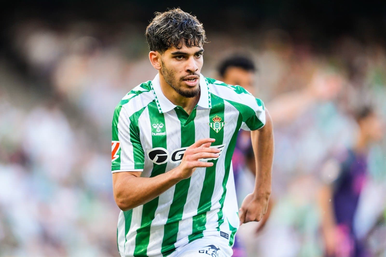 Le club saoudien Al-Ittihad vise à recruter Abdessamad Ezzalzouli