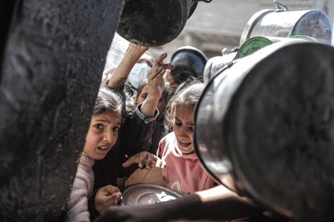 Famine à Gaza, frappes au Liban, trêve en discussion