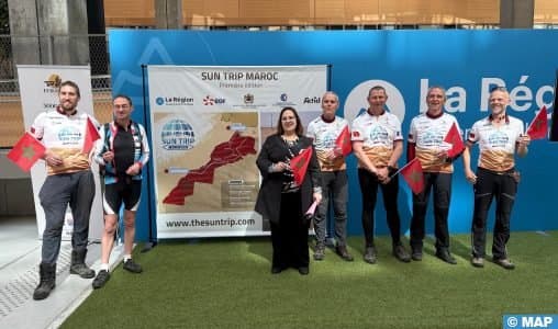 Départ du Sun Trip Tour : Lyon vers Laâyoune en vélos solaires